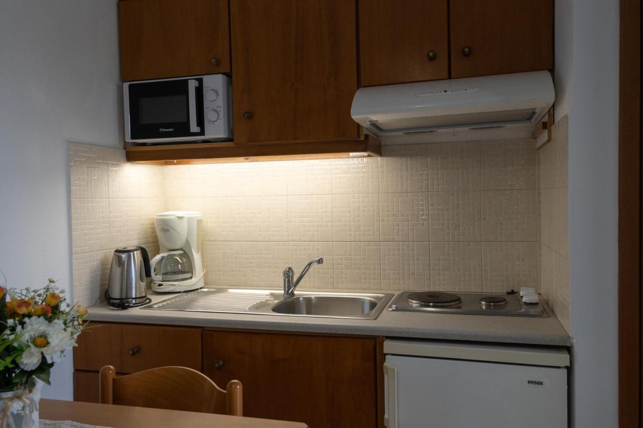 Aspri Petra Apartments อนาลิปซี ภายนอก รูปภาพ