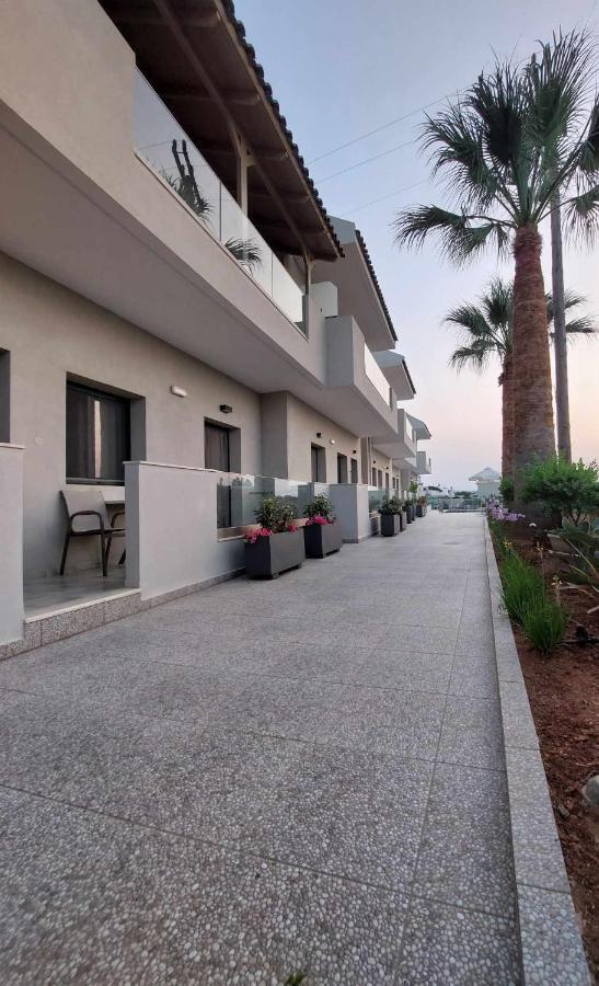 Aspri Petra Apartments อนาลิปซี ภายนอก รูปภาพ